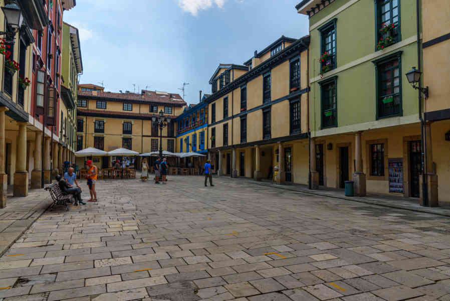 Oviedo 031 - plaza Del Fontan.jpg